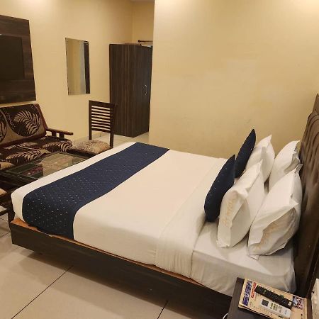 Hotel City Lite Delhi New Delhi Buitenkant foto